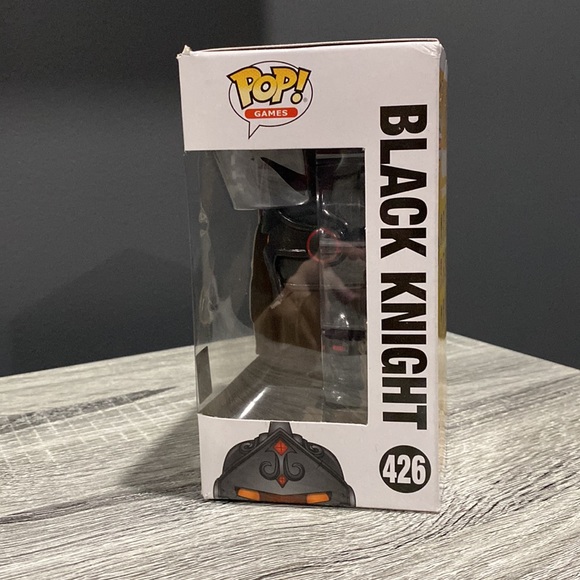 Funko Pop! Games | Fortnite #426: Black Knight - Collectable Vinyl Figure - Picture 5 of 14